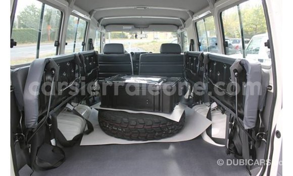 Buy Import Toyota Land Cruiser White Car in Import - Dubai in Kailahun Buy Import Toyota Land Cruiser White Car in Import - Dubai in Kailahun