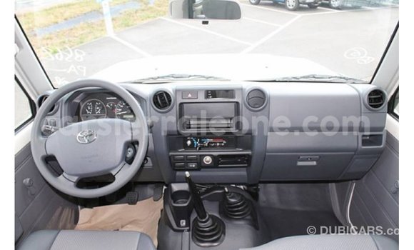 Buy Import Toyota Land Cruiser White Car in Import - Dubai in Kailahun Buy Import Toyota Land Cruiser White Car in Import - Dubai in Kailahun