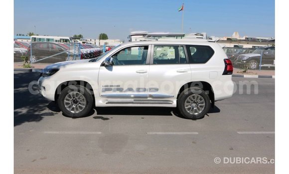 Acheter Import Voiture Toyota Prado Blanc à Import - Dubai, Kailahun Acheter Import Voiture Toyota Prado Blanc à Import - Dubai, Kailahun