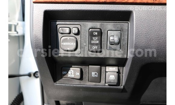 Buy Import Toyota Tundra White Car in Import - Dubai in Kailahun Buy Import Toyota Tundra White Car in Import - Dubai in Kailahun