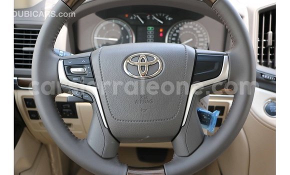 Buy Import Toyota Land Cruiser White Car in Import - Dubai in Kailahun Buy Import Toyota Land Cruiser White Car in Import - Dubai in Kailahun