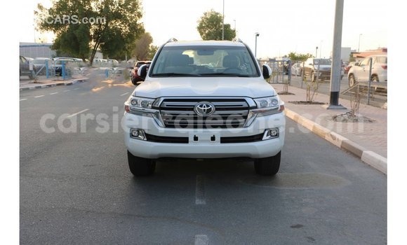 Buy Import Toyota Land Cruiser White Car in Import - Dubai in Kailahun Buy Import Toyota Land Cruiser White Car in Import - Dubai in Kailahun
