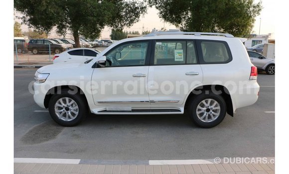 Buy Import Toyota Land Cruiser White Car in Import - Dubai in Kailahun Buy Import Toyota Land Cruiser White Car in Import - Dubai in Kailahun