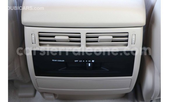 Buy Import Toyota Land Cruiser White Car in Import - Dubai in Kailahun Buy Import Toyota Land Cruiser White Car in Import - Dubai in Kailahun