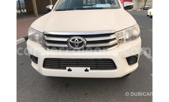 Acheter Import Voiture Toyota Hilux Blanc à Import - Dubai, Kailahun Acheter Import Voiture Toyota Hilux Blanc à Import - Dubai, Kailahun