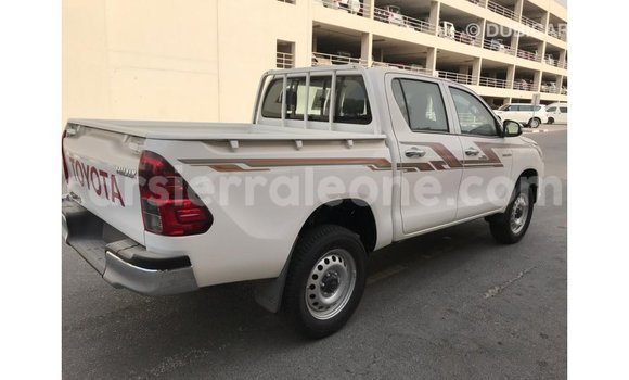 Acheter Import Voiture Toyota Hilux Blanc à Import - Dubai, Kailahun Acheter Import Voiture Toyota Hilux Blanc à Import - Dubai, Kailahun