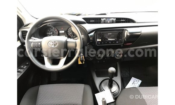 Acheter Import Voiture Toyota Hilux Blanc à Import - Dubai, Kailahun Acheter Import Voiture Toyota Hilux Blanc à Import - Dubai, Kailahun