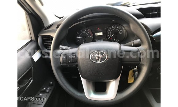 Acheter Import Voiture Toyota Hilux Blanc à Import - Dubai, Kailahun Acheter Import Voiture Toyota Hilux Blanc à Import - Dubai, Kailahun
