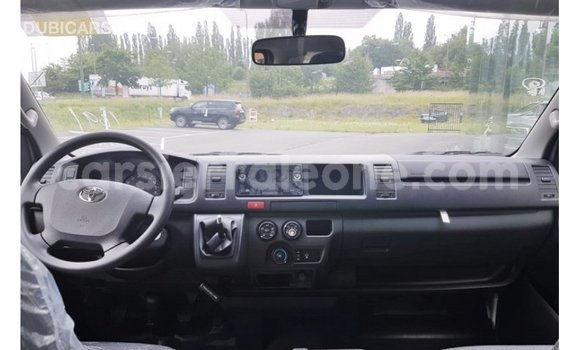 Buy Import Toyota Hiace White Car in Import - Dubai in Kailahun Buy Import Toyota Hiace White Car in Import - Dubai in Kailahun