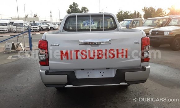 Buy Import Mitsubishi L200 White Car in Import - Dubai in Kailahun Buy Import Mitsubishi L200 White Car in Import - Dubai in Kailahun