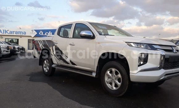 Buy Import Mitsubishi L200 White Car in Import - Dubai in Kailahun Buy Import Mitsubishi L200 White Car in Import - Dubai in Kailahun