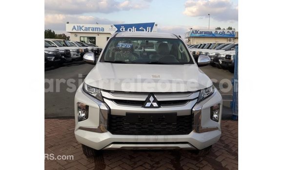 Buy Import Mitsubishi L200 White Car in Import - Dubai in Kailahun Buy Import Mitsubishi L200 White Car in Import - Dubai in Kailahun