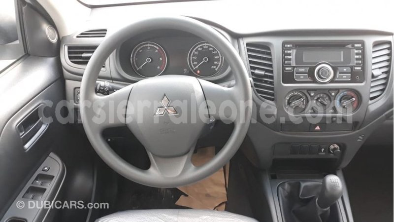 Big with watermark mitsubishi l200 kailahun import dubai 5509