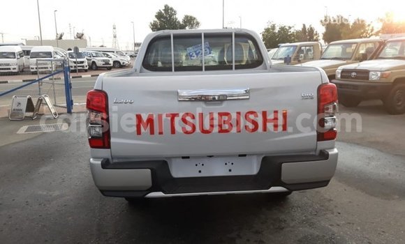 Buy Import Mitsubishi L200 White Car in Import - Dubai in Kailahun Buy Import Mitsubishi L200 White Car in Import - Dubai in Kailahun