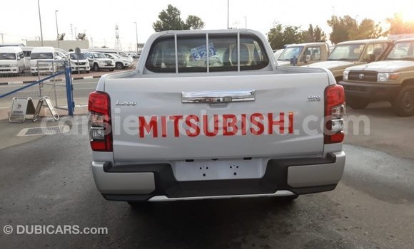 Buy Import Mitsubishi L200 White Car in Import - Dubai in Kailahun Buy Import Mitsubishi L200 White Car in Import - Dubai in Kailahun