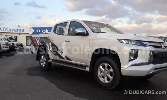 Buy Import Mitsubishi L200 White Car in Import - Dubai in Kailahun Buy Import Mitsubishi L200 White Car in Import - Dubai in Kailahun