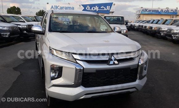 Buy Import Mitsubishi L200 White Car in Import - Dubai in Kailahun Buy Import Mitsubishi L200 White Car in Import - Dubai in Kailahun