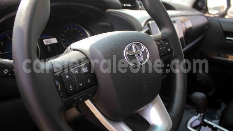 Big with watermark toyota hilux kailahun import dubai 5514