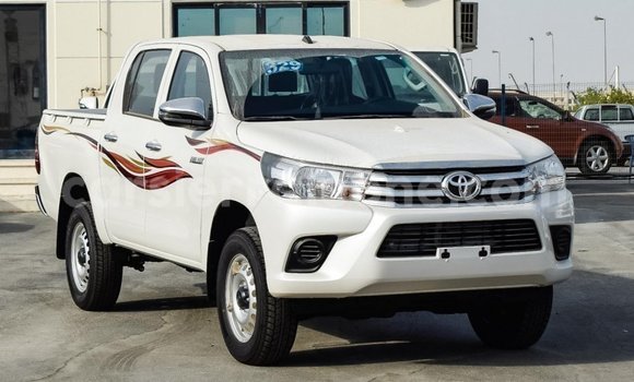 Buy Import Toyota Hilux White Car in Import - Dubai in Kailahun Buy Import Toyota Hilux White Car in Import - Dubai in Kailahun