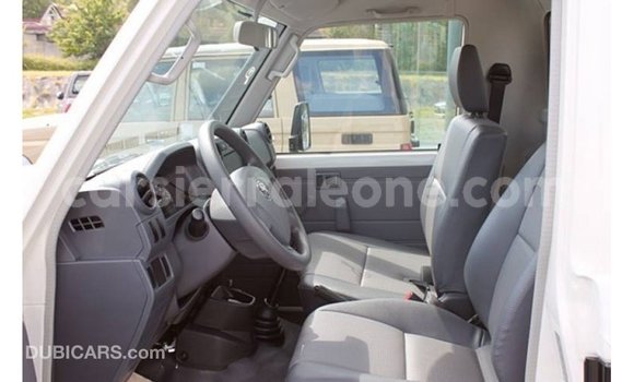 Buy Import Toyota Land Cruiser White Car in Import - Dubai in Kailahun Buy Import Toyota Land Cruiser White Car in Import - Dubai in Kailahun
