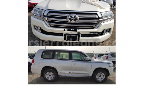 Buy Import Toyota Land Cruiser White Car in Import - Dubai in Kailahun Buy Import Toyota Land Cruiser White Car in Import - Dubai in Kailahun