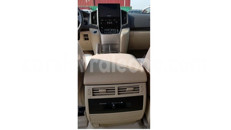 Big with watermark toyota land cruiser kailahun import dubai 5522