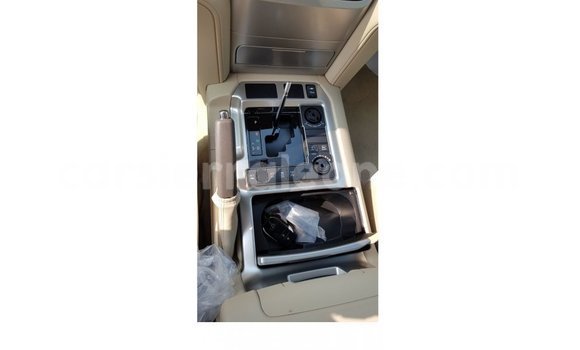 Buy Import Toyota Land Cruiser White Car in Import - Dubai in Kailahun Buy Import Toyota Land Cruiser White Car in Import - Dubai in Kailahun