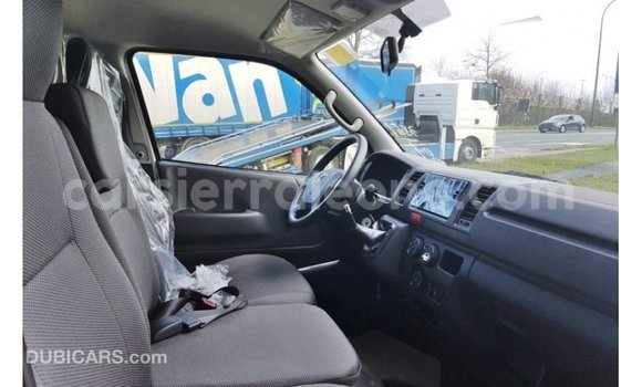 Buy Import Toyota Hiace White Car in Import - Dubai in Kailahun Buy Import Toyota Hiace White Car in Import - Dubai in Kailahun