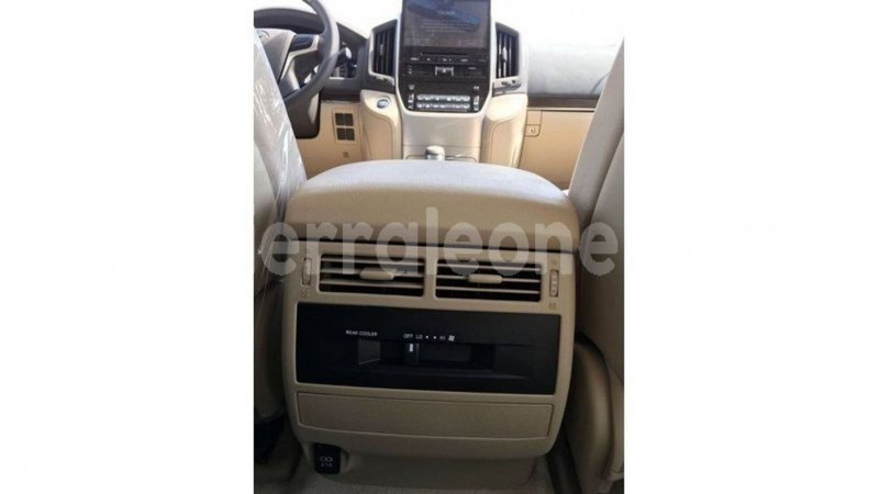 Big with watermark toyota land cruiser kailahun import dubai 5525