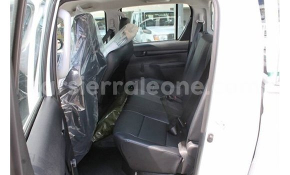 Buy Import Toyota Hilux White Car in Import - Dubai in Kailahun Buy Import Toyota Hilux White Car in Import - Dubai in Kailahun