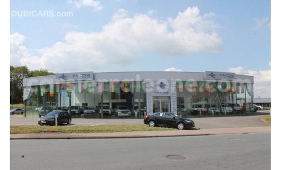 Buy Import Toyota Hilux White Car in Import - Dubai in Kailahun Buy Import Toyota Hilux White Car in Import - Dubai in Kailahun