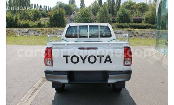 Buy Import Toyota Hilux White Car in Import - Dubai in Kailahun Buy Import Toyota Hilux White Car in Import - Dubai in Kailahun