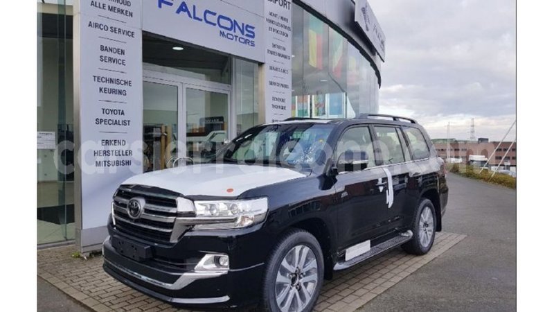 Big with watermark toyota land cruiser kailahun import dubai 5544