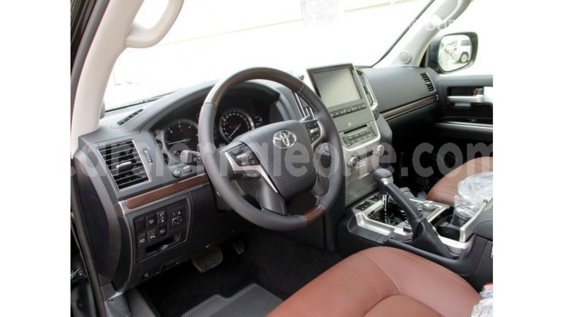 Big with watermark toyota land cruiser kailahun import dubai 5544