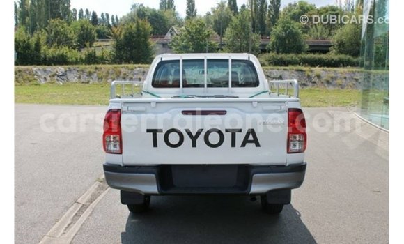 Buy Import Toyota Hilux White Car in Import - Dubai in Kailahun Buy Import Toyota Hilux White Car in Import - Dubai in Kailahun