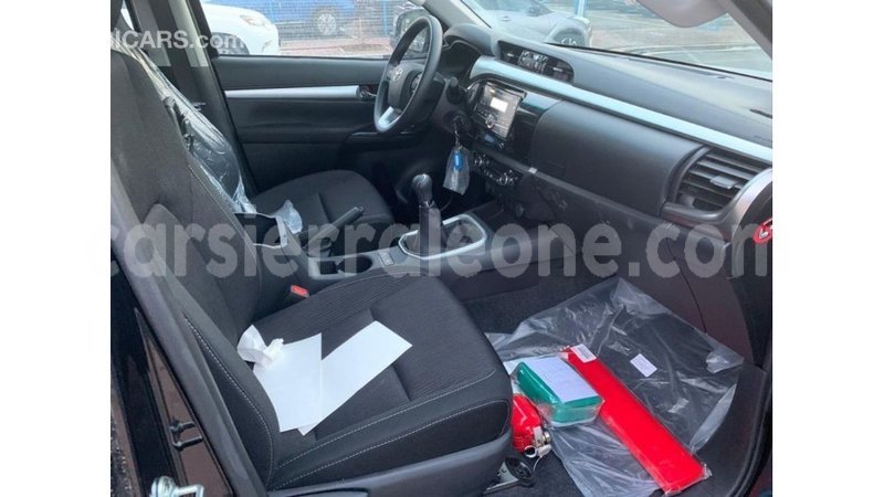 Big with watermark toyota hilux kailahun import dubai 5552