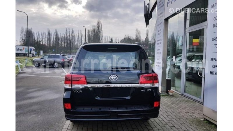 Big with watermark toyota land cruiser kailahun import dubai 5553