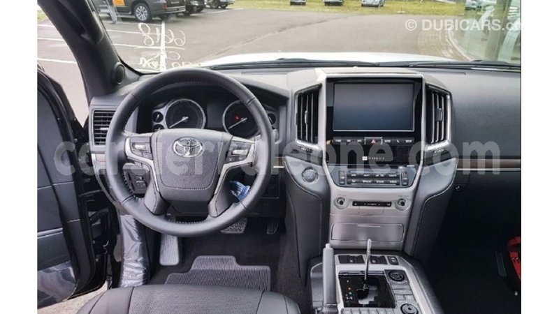 Big with watermark toyota land cruiser kailahun import dubai 5557