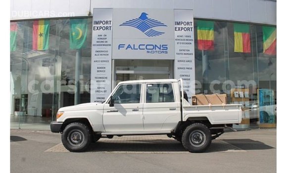 Buy Import Toyota Land Cruiser White Car in Import - Dubai in Kailahun Buy Import Toyota Land Cruiser White Car in Import - Dubai in Kailahun