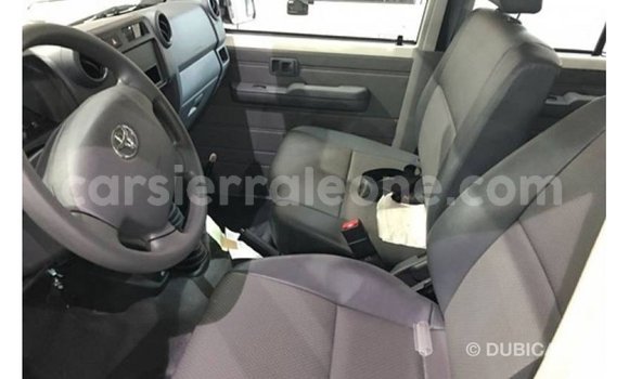 Buy Import Toyota Land Cruiser White Car in Import - Dubai in Kailahun Buy Import Toyota Land Cruiser White Car in Import - Dubai in Kailahun