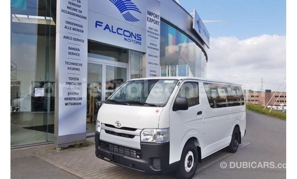 Buy Import Toyota Hiace White Car in Import - Dubai in Kailahun Buy Import Toyota Hiace White Car in Import - Dubai in Kailahun