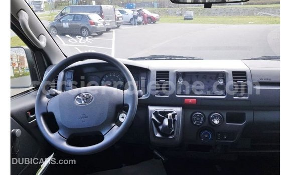 Buy Import Toyota Hiace White Car in Import - Dubai in Kailahun Buy Import Toyota Hiace White Car in Import - Dubai in Kailahun
