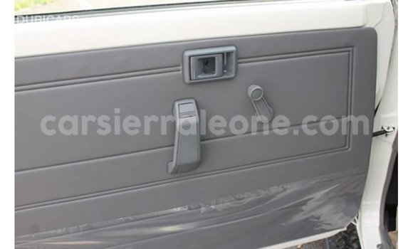 Buy Import Toyota Land Cruiser White Car in Import - Dubai in Kailahun Buy Import Toyota Land Cruiser White Car in Import - Dubai in Kailahun