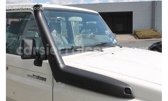 Buy Import Toyota Land Cruiser White Car in Import - Dubai in Kailahun Buy Import Toyota Land Cruiser White Car in Import - Dubai in Kailahun