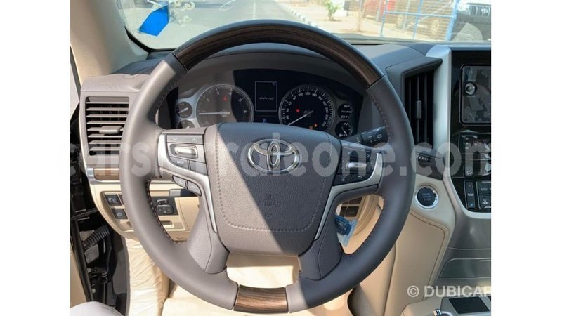 Big with watermark toyota land cruiser kailahun import dubai 5573
