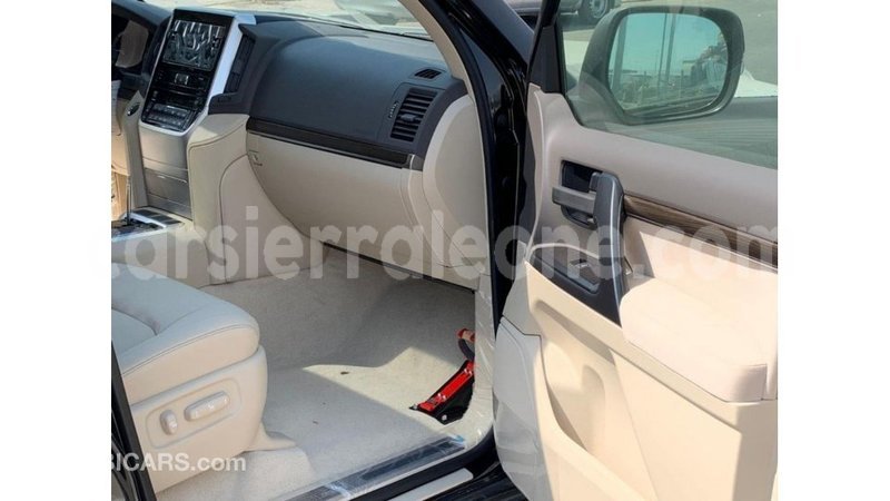 Big with watermark toyota land cruiser kailahun import dubai 5573