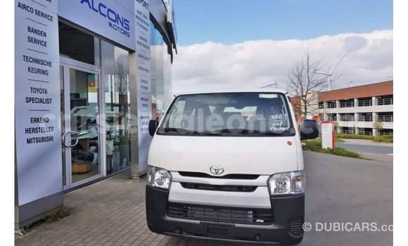 Buy Import Toyota Hiace White Car in Import - Dubai in Kailahun Buy Import Toyota Hiace White Car in Import - Dubai in Kailahun