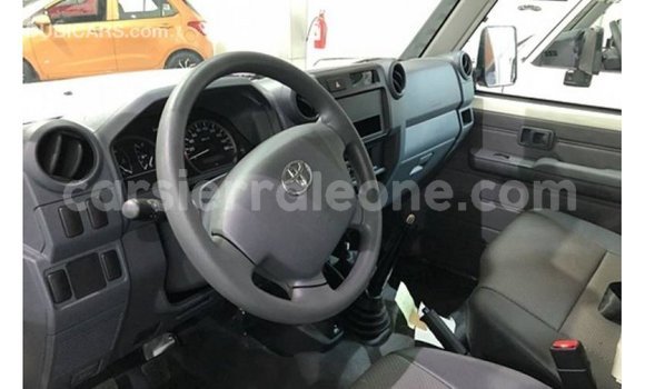 Buy Import Toyota Land Cruiser White Car in Import - Dubai in Kailahun Buy Import Toyota Land Cruiser White Car in Import - Dubai in Kailahun