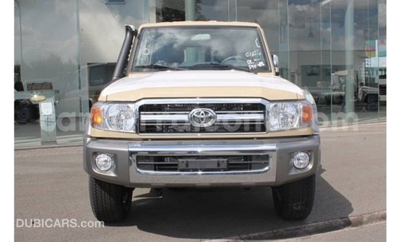 Buy Import Toyota Land Cruiser Beige Car in Import - Dubai in Kailahun Buy Import Toyota Land Cruiser Beige Car in Import - Dubai in Kailahun