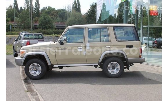 Buy Import Toyota Land Cruiser Beige Car in Import - Dubai in Kailahun Buy Import Toyota Land Cruiser Beige Car in Import - Dubai in Kailahun